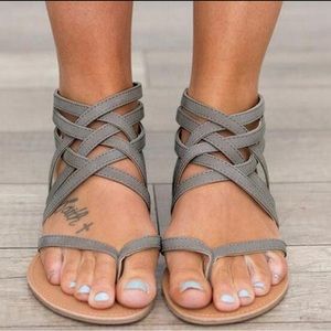Cross-Tied Zipper Flat Sandals Gray Size 9